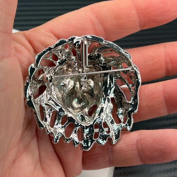 Vintage Silver Tone Lion Head Brooch or Pendant Regal Bold Big Cat Lapel Jewelry - Picture 4 of 7